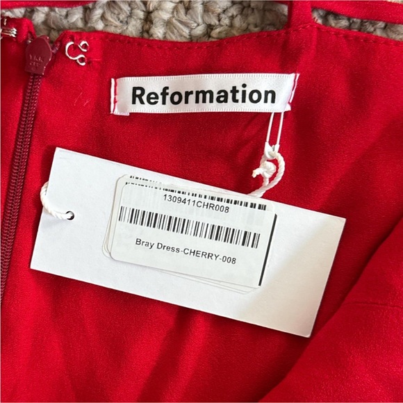Reformation Bray Dress in Cherry - Picture 4 of 5